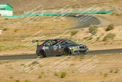 media/Jun-01-2025-CalClub SCCA (Sun) [[eae223c5dd]]/Group 2/Race 2/